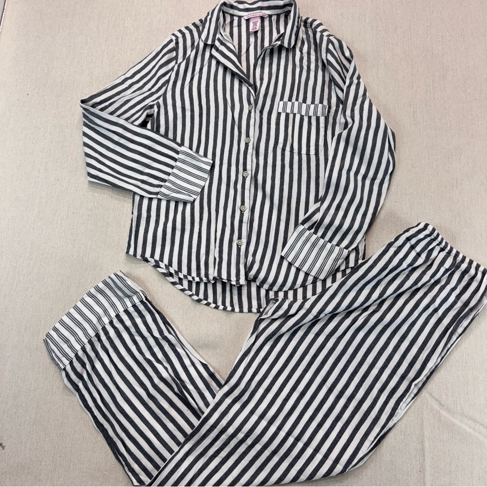 Victorias Secret Women’s Pajama Set Shirt Pants White Gray Striped Long Sleeve S
